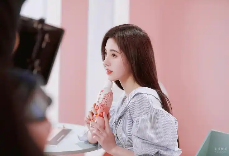 鞠婧祎美图 - 堆糖,美图壁纸兴趣社区