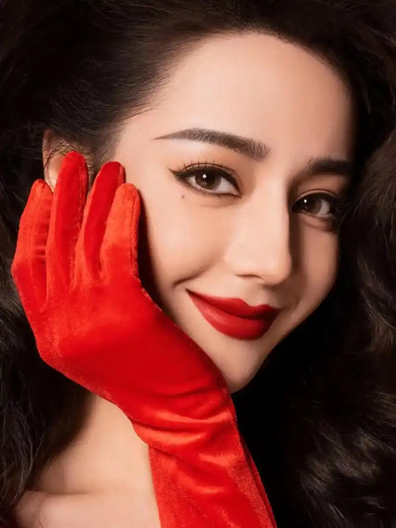 美丽.#angelababy #迪丽热巴 #美女 #这谁顶得 - 抖音