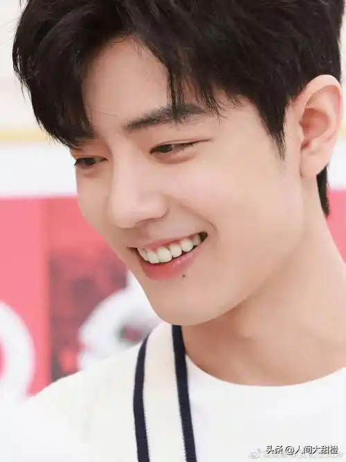 肖战终于胖了!又奶又萌又乖,好可爱啊!_直播_万物_笑容