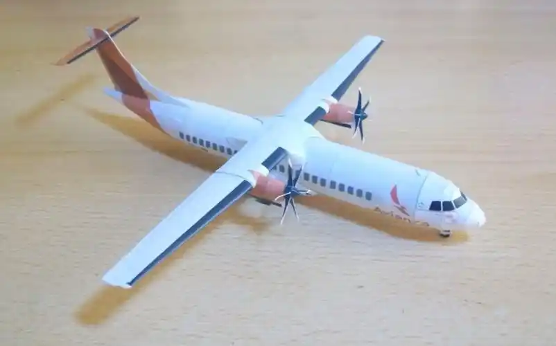 纸模哥伦比亚航空atr72客机制作