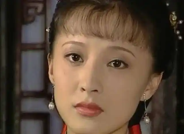 在随后的演艺创作中她的每个角色却都成为经典《梧桐雨》中的何俊兰