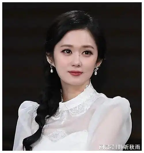 来国内捞钱?|白皙|乐器|素颜照|女明星|华语歌手|华语音乐_网易订阅