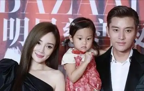 离婚后,李小璐将重点放在自己和女儿身上,热爱舞蹈和运动