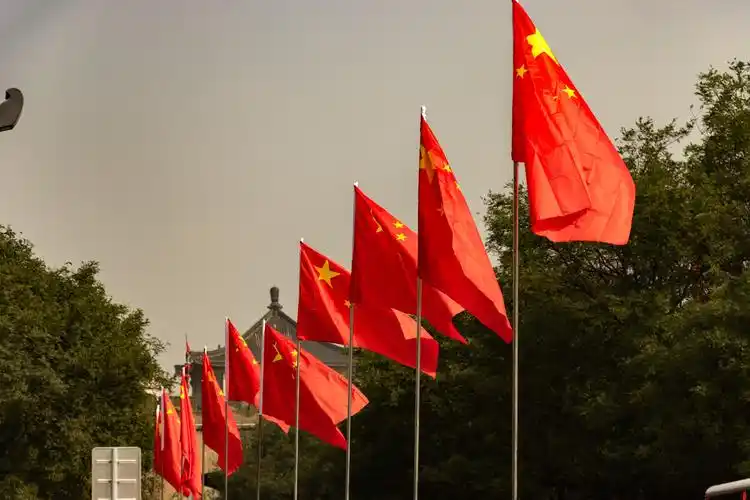 国庆西安的中国红中国青年青春逢盛世奋斗正当年目光所至皆为华夏五星