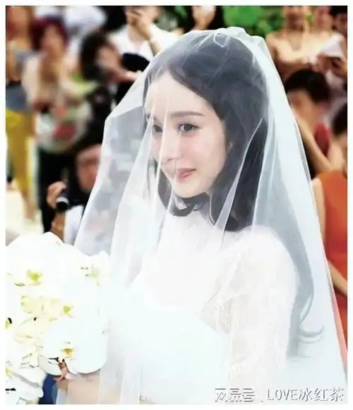 杨幂的婚纱照,内娱至今无人超越!