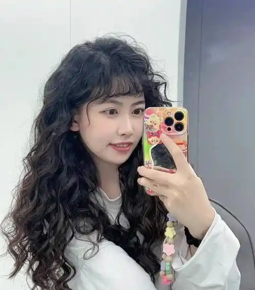 最火烫发推荐合集,轻松找到你最适合的发型_脸型_刘海_特点