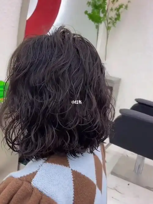 郑州烫发| 齐肩短发怎么烫 好看好打理呢郑州烫发齐肩短发怎么烫 好看