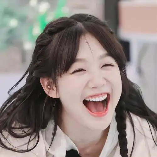 听说爱笑的女孩运气都不会太差