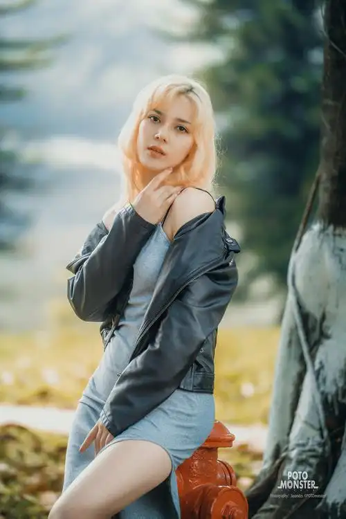 标题:混血儿美女:艾克丹