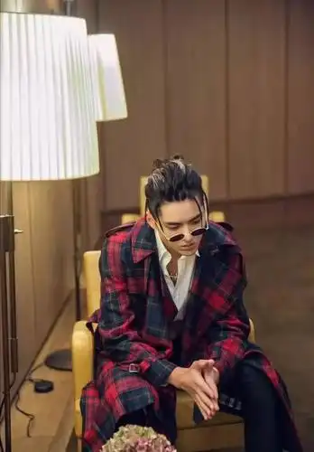 男明星脏辫造型,你最喜欢以下哪一个,欢迎留言讨论