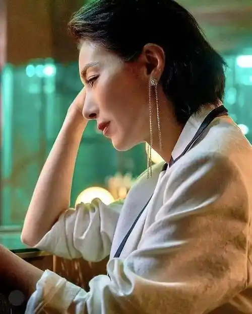 人像塑造倒菱形脸如何造型拍片女明星们完美演绎