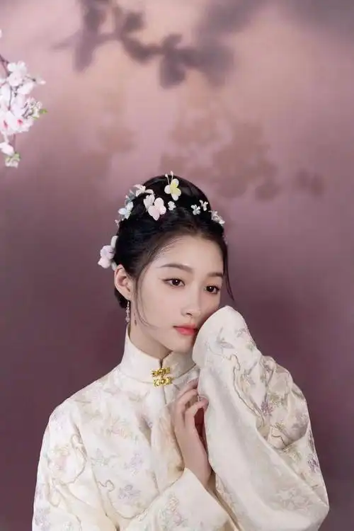 年锦好适合关晓彤好清丽优雅