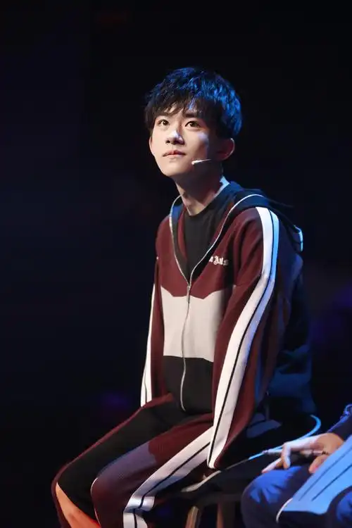 易烊千玺超话2018 /0206 /180206这就是街舞第五期录制朗姆酒93#易