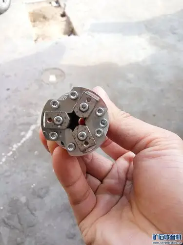 韩国微型三爪卡爪,夹爪 ,79一个