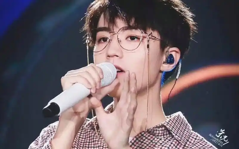 【王俊凯】考古19岁生日会翻唱lucky,甜度超标