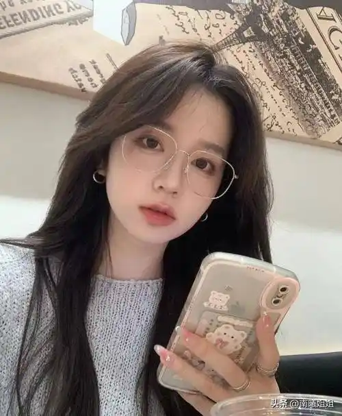 不是所有女生都适合戴眼镜!