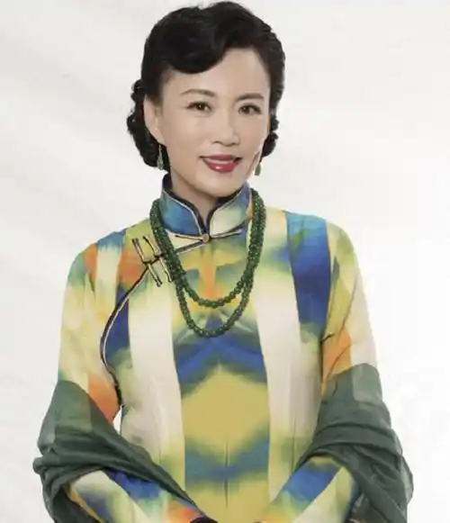 演员马丽:国家一级演员,被丈夫宠爱31年,戏红人不红也幸福