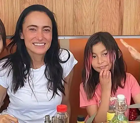 吴彦祖老婆长相照片(吴彦祖45岁妻子lisa素颜照)