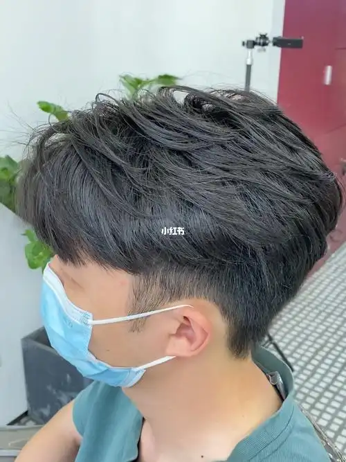 男士发型 发型分享#广州烫发杨宇男生最好看的韩式纹理气垫烫#广州