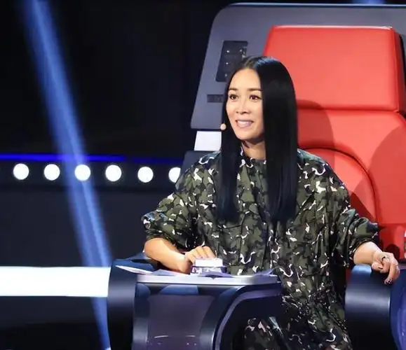 那英与高峰分手17年:她带着儿子再婚,他娶运动员后依然是非不断