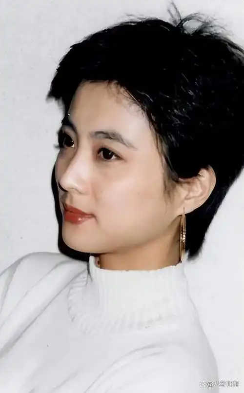 60岁李玲玉近照老态尽显21岁嫁初恋再婚嫁犹太人被独宠6年