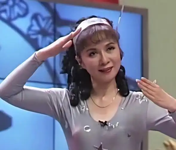 很多人都不知道,在成为喜剧女王之前,蔡明是一个极为漂亮且有灵气的女