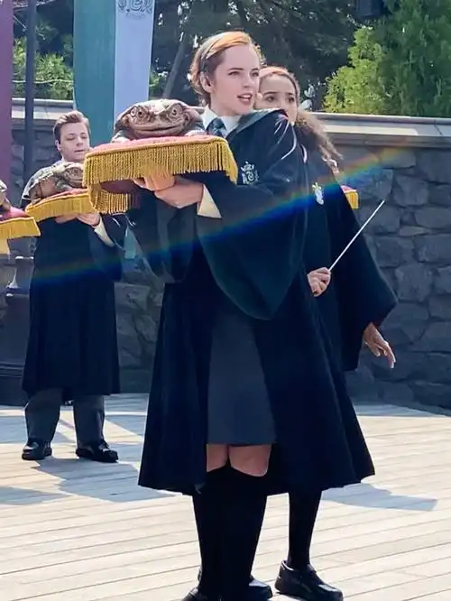 天呐在北京环球影城碰见赫敏了