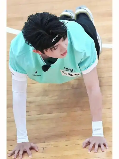 马嘉祺运动会壁纸