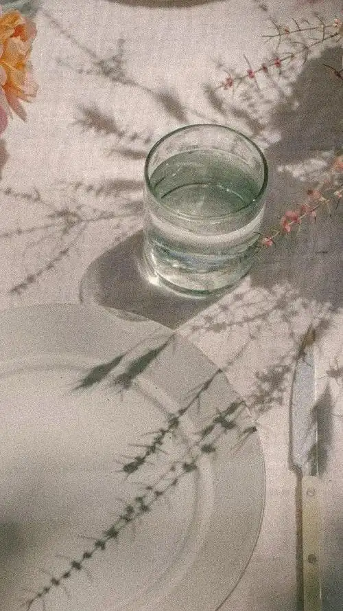 高级感壁纸先取悦自己再照顾人生喜欢自己比喜欢世界更重要