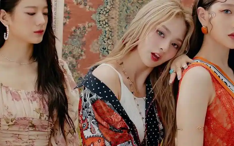 韩国女团 (fromis_9)