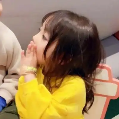 小孩子超可爱的情头高清可爱的情头小孩子萌情侣头像图片