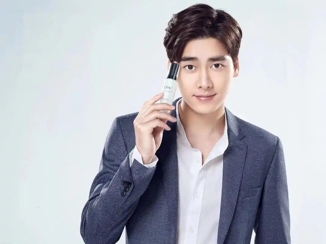 西装峰@李易峰74olay高清图2016.#李易峰 #evan - 抖音