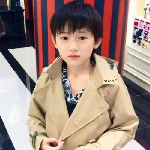宋亚轩超话#宋亚轩王牌对王牌#叮咚 幼崽小小轩来啦 宋亚轩从小就好看