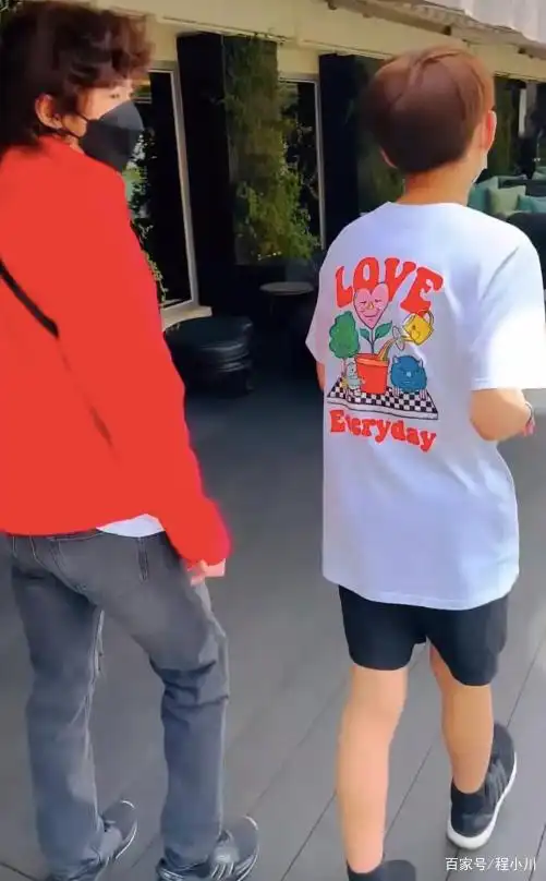 谢振轩近照曝光褒贬不一,被大众质疑更像苏有朋,长相也越来越差