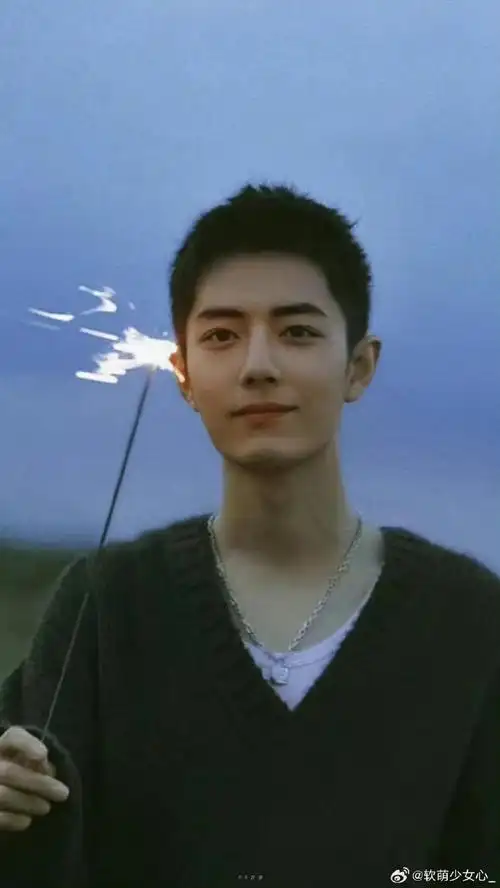 肖战超话#肖战#寸头的神,肖战是唯一一个什么造型都很帅的男人@x玖