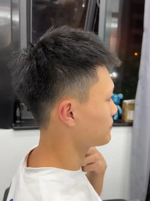 发型就跟穿衣一样 不一样的发型搭配不一样的衣服#附近哪里做头发好