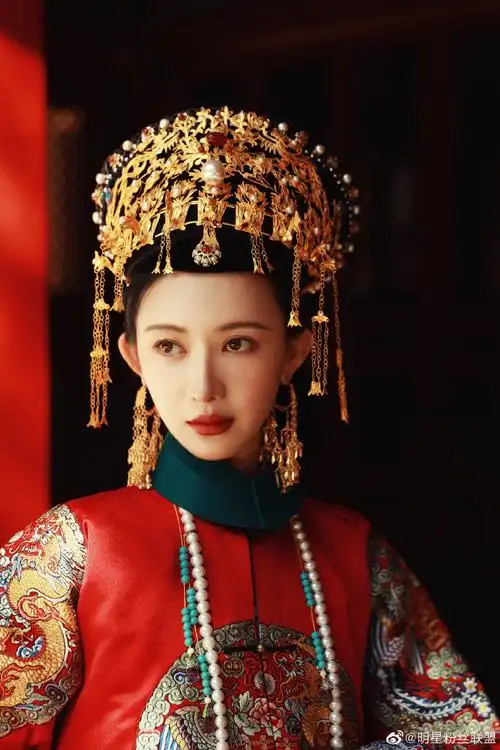 #李奕臻刺绣国风大片##因为生命有奇迹##李奕臻宫廷古装造型#