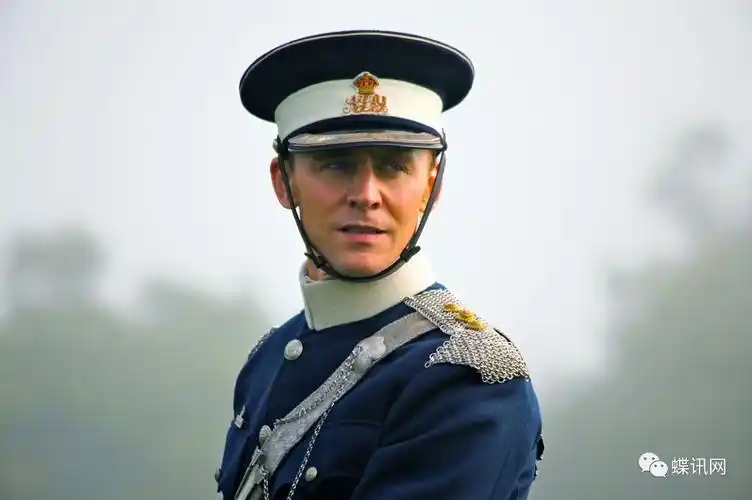 都被军装照刷屏了吧这里还有一大波制服诱惑等你来驾驭