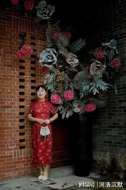 烟雨古城旗袍韵