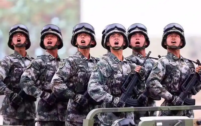 中国军人退役时,"光荣牌"有何作用?说出真相后,各国羡慕了