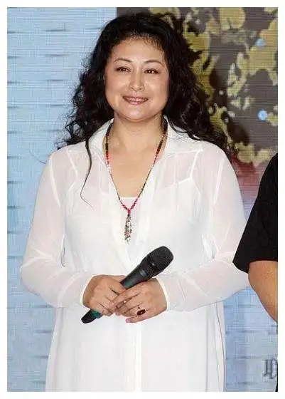 没想到,谢大脚年轻时好漂亮!她真的是赵本山的小姨子吗?