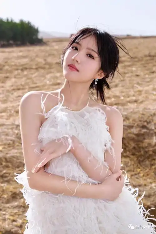 国内美女白玉一样美丽