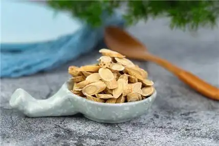 当归黄芪泡水喝的功效和禁忌