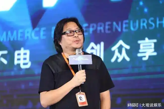 高晓松家世显赫的音乐才子成了只顾眼前苟且的文化流氓