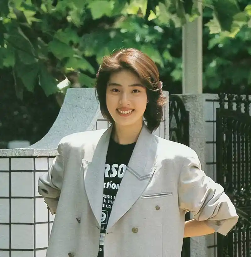 被誉为日本林青霞的天海祐希,公开承认不婚不育,55岁雌雄难辨