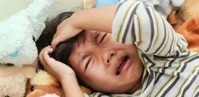 孩子经常犟嘴脾气大父母与其训斥打骂不如试试共生效应