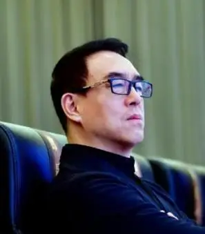 嫁三婚大导演,婚后小三插足惨遭背叛,如今她离婚后身价过亿