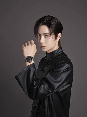 以变至坚倾力一搏丨gshock品牌代言人王一博演绎gstb400表款