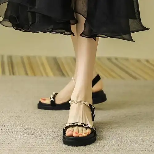 夏天穿什么凉鞋好看?这几款值得入手