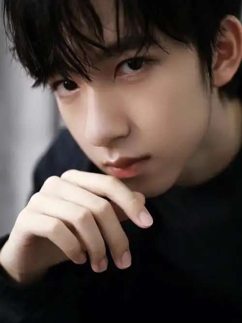 tnt时代少年团  #贺峻霖  #帅哥啊啊啊贺峻霖也太帅了叭真的帅惨我怼